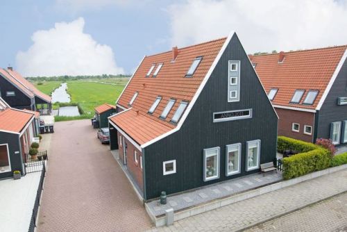 househunting:€ 319,500/3 brWestzaan, Netherlands