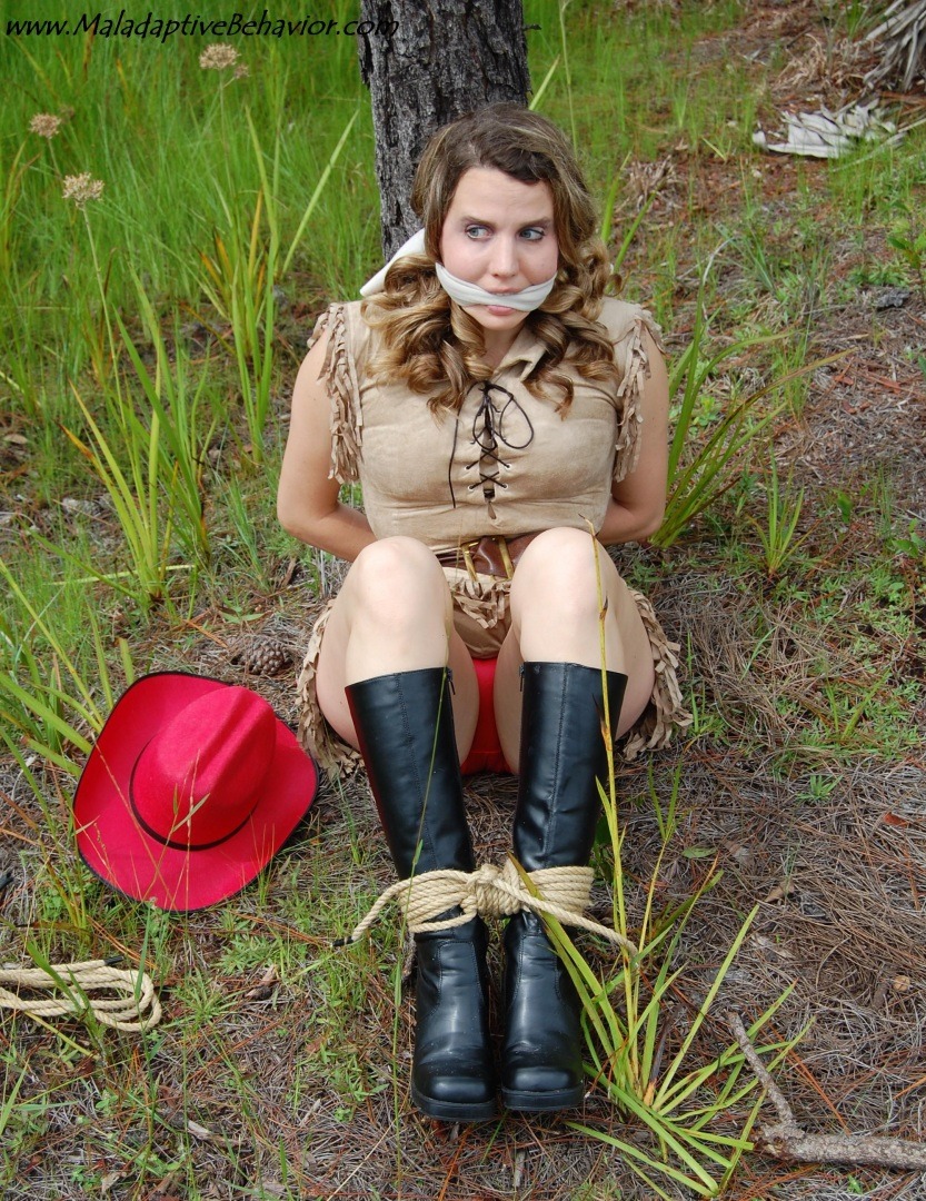 nowheretohide14:Another set from Jackie Bound. I love the outdoor woods scenes.