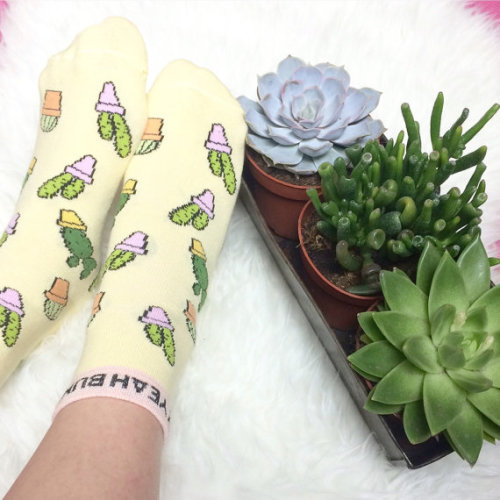 hioliverla-cnbfan:  Plants are friends Option One Option Two   
