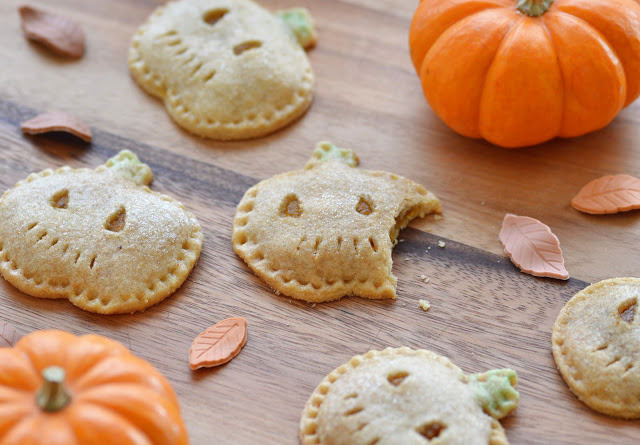 thecakebar:  Pumpkin Pie Cookies Tutorial {click link for FULL tutorial} 