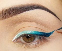 sapphicsunburst: a-phrodisia:  sixpenceee:  These ombre eyeliners are too good.   BOTTOM LEFT IS EVERYTHING.   i can barely do regular winged eyeliner what the fuck 