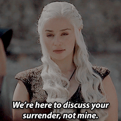 brittanashollstein:Queen Daenerys Stormborn and Queen Sansa Stark in 6.09