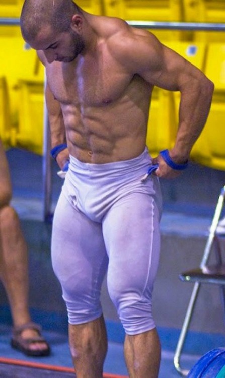 singletman:  sexy thighs and crotch  in tight gear and that torso and face  WOW 