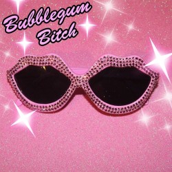 nikkilipstick:  🎀 BUBBLEGUM BITCH 🎀