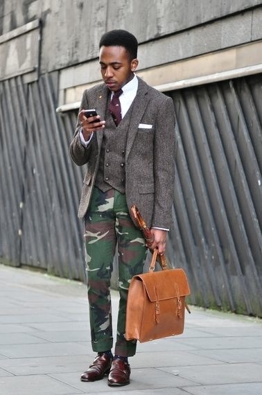 punkmonsieur:  preludetoreality:  London Camo Street Style   visit us if your looking to complement this look with camo suspenders 