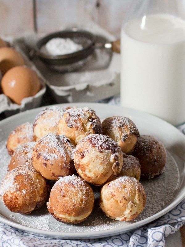 sweetoothgirl:    Dessert Takoyaki: Nutella-Filled Pancake   