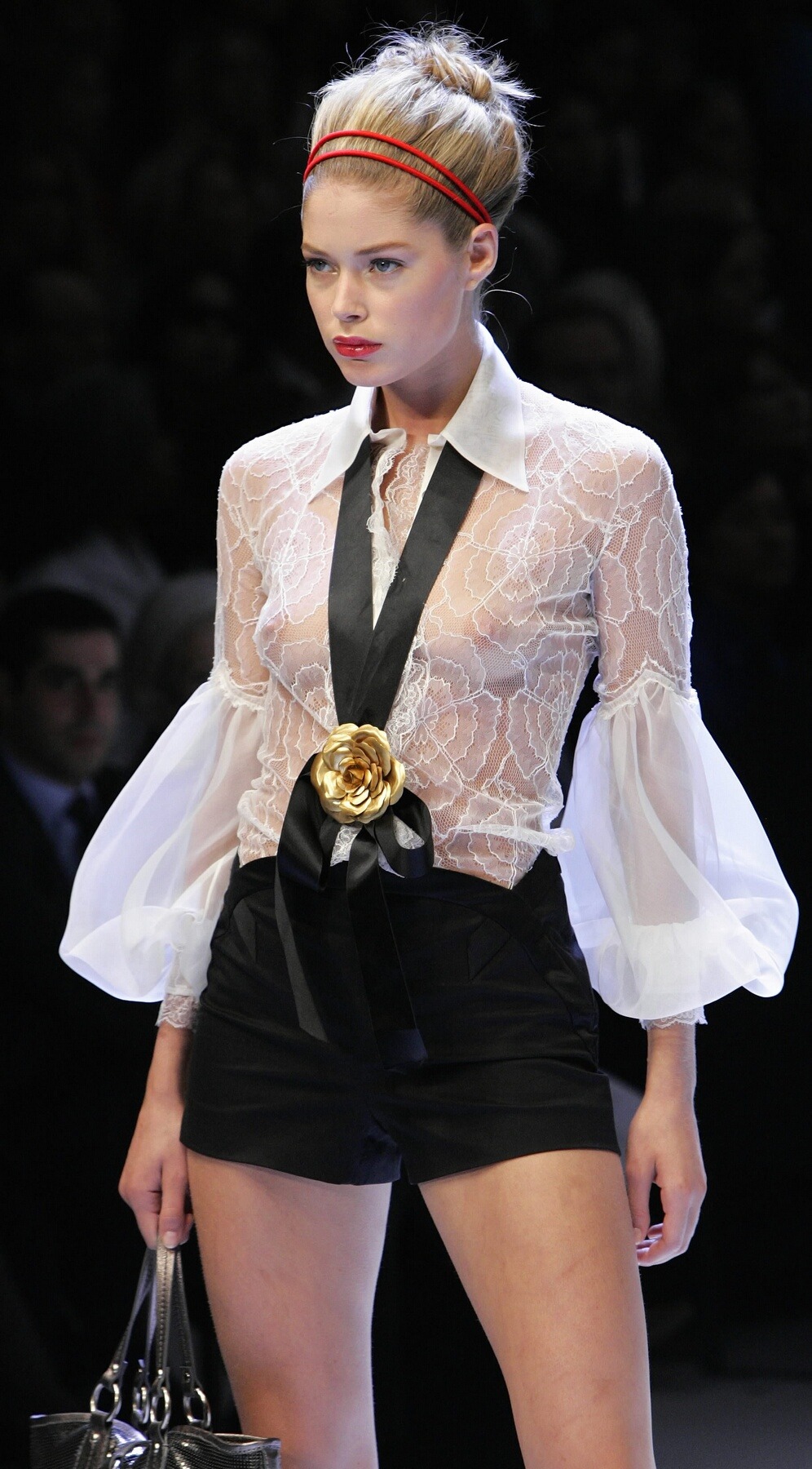 celebsuncovered:  The lovely Doutzen Kroes in the old days