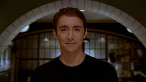 kherrigan: im watching pushing daisies again while drawing and dying 