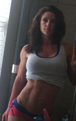 fitgymbabe:  Follow Fitness Babes for the