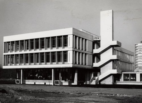 Middelbare Technische School Patrimonium (1973) in Amsterdam, the Netherlands, by J.B. Ingwersen