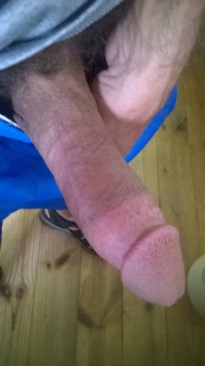 freeballinglbc:  Follower submission.  Follow me for more pics: http://freeballinglbc.tumblr.com/