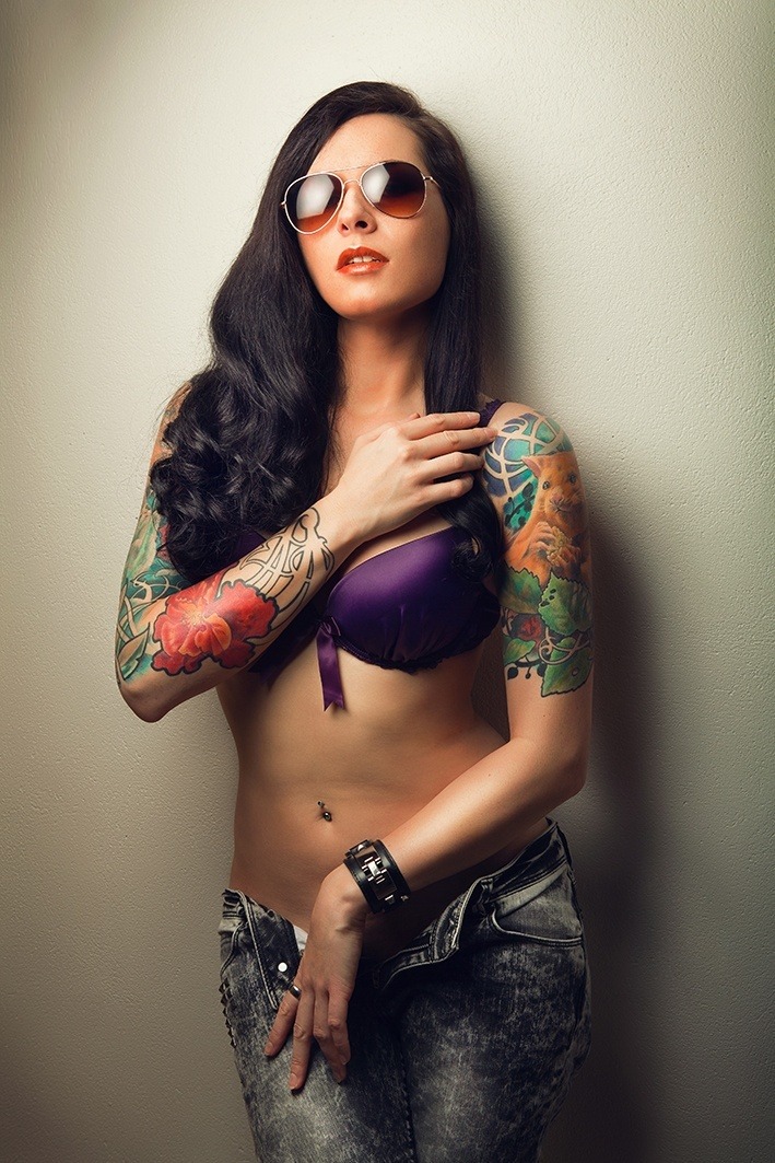 tattoed-babes:  inked babe http://tats-and-lingerie.blogspot.com