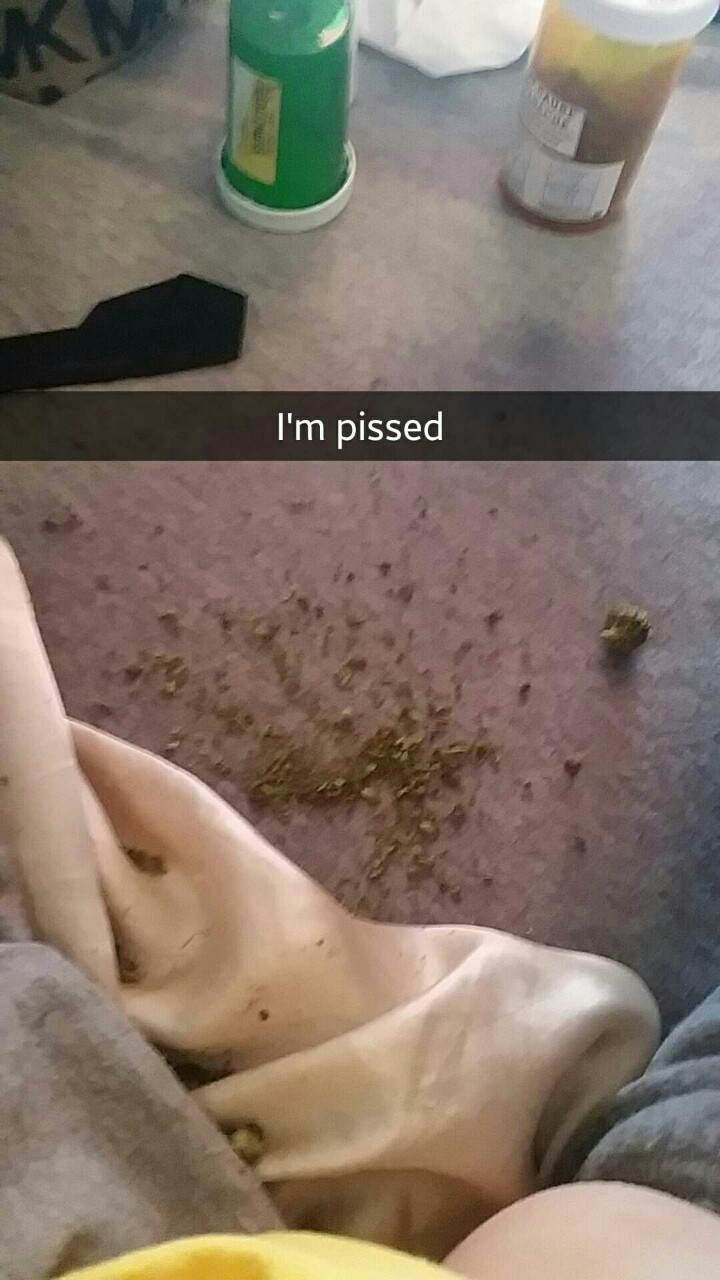 cloudyheadedstoner:  weedstop:  smoketogethighcustheworldissolow:  anne-24-95:  smoketogethighcustheworldissolow: