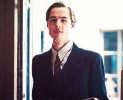 A Bunch of Gif Hunts — jeanprouvarie: BEN SCHNETZER GIF HUNT Under...