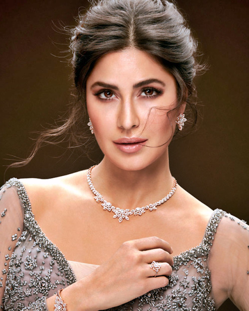 aishwaryaraii:Katrina Kaif is the new ambassador for Kalyan Jewellers
