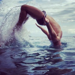 itsswimfever:Beachside gymnast…