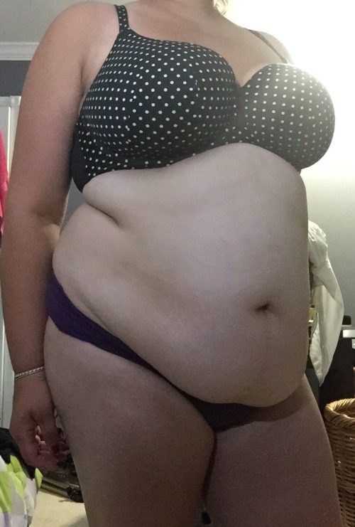 ilikebeingfat:  Faaaaat from all angles. 