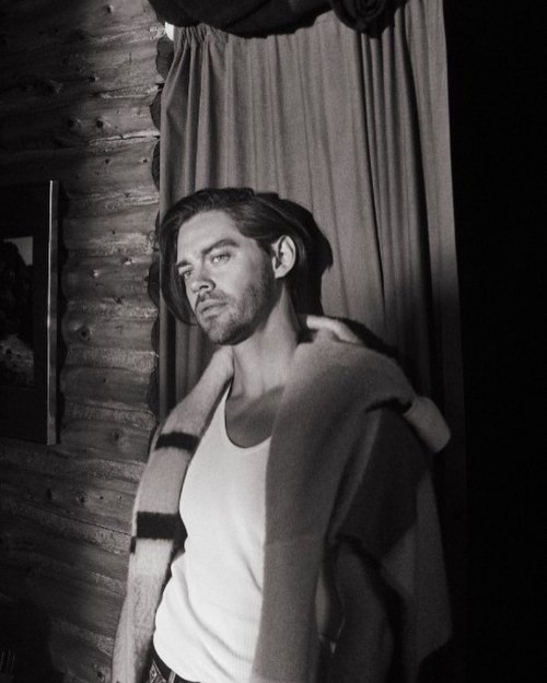 danispowell:Tom Payne for Behind The Blinds Magazine (x)