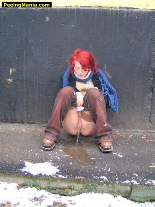 peeingporn: searchforpeeinggirls.tumblr.com/