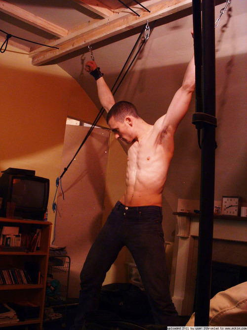 scaffies:  New Post: http://scaffies.nl/forums/topic/p-tied-for-brutal-nut-kicks/  (P) Tied for brutal Nut Kicks  by  Stukka  