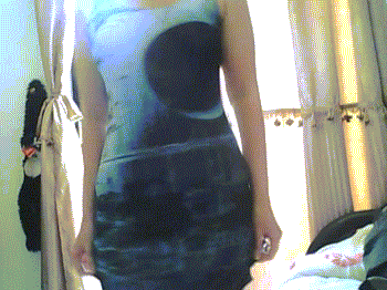 michy-kiseichuu:  That’s no moon  Love that dress. The ass is totally spankable as well.