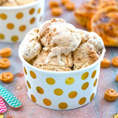 Cinnamon Roll Ice Cream-Your source of sweet inspirations! || GET AWESOME DESSERT MERCH! || GET THE 