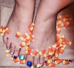 Tiny-Twinkle-Toes:  💛🎃👣 Trick Or Treat, Smell My Feet, I’ll Give You Something