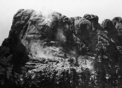 sixpenceee:This is Mount Rushmore in its natural state. 