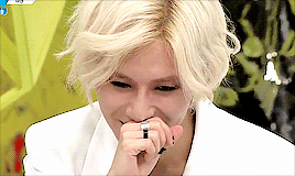 sataeminism:  happy birthday to the #1 taemin stan, @leetaee​  ♡ 