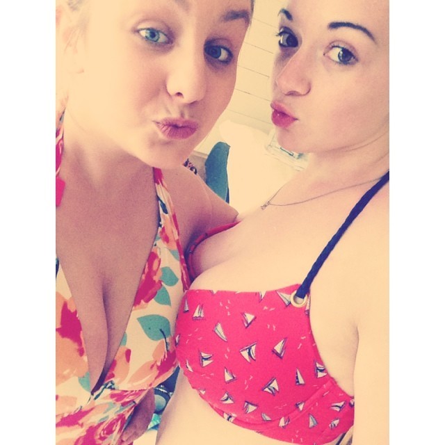 thedougmeister:  Oh, bewbs. @sarah_louiiise 💥