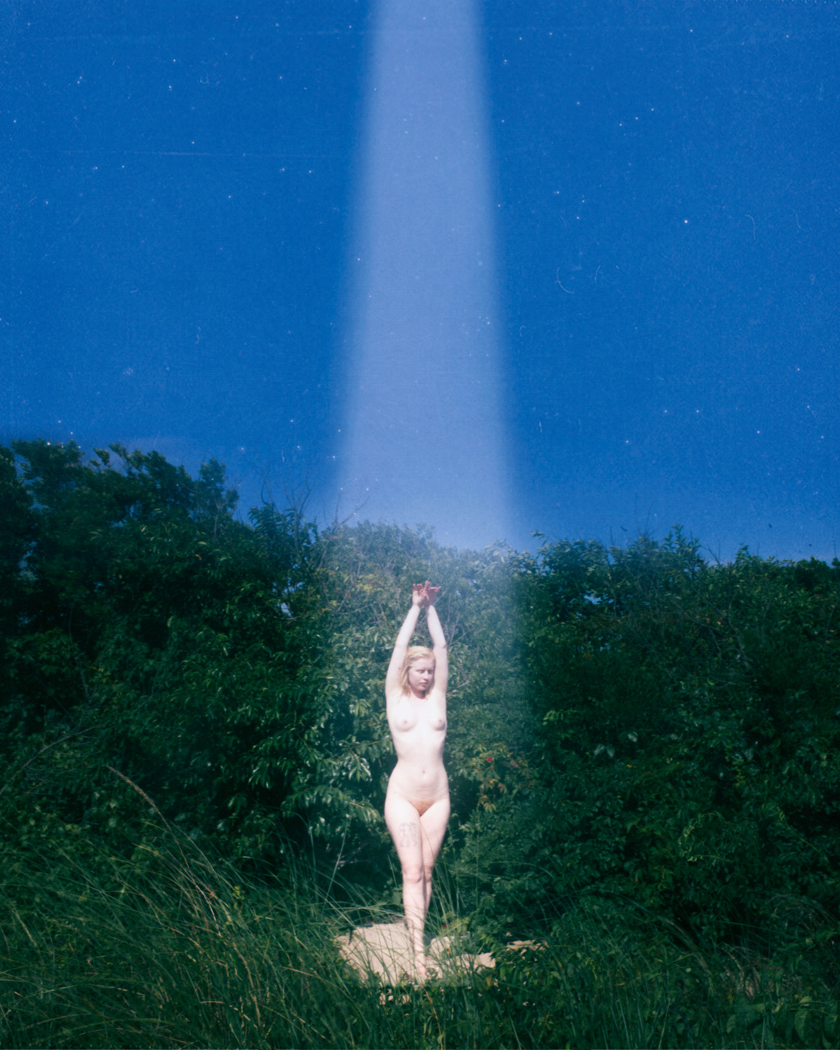 lissyellephotoblog:Beam me up (2016)