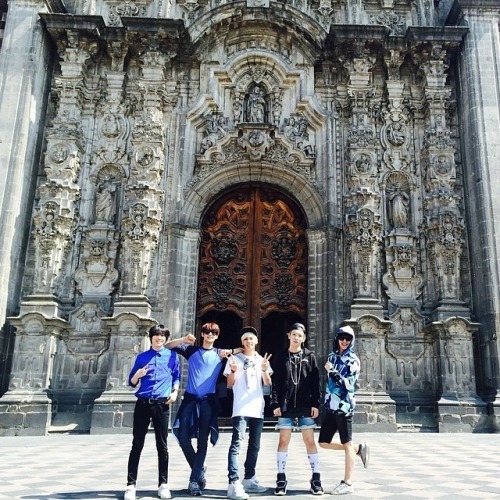 kittyexokat:  Key’s new Instagram update. SHINee in Mexico. 