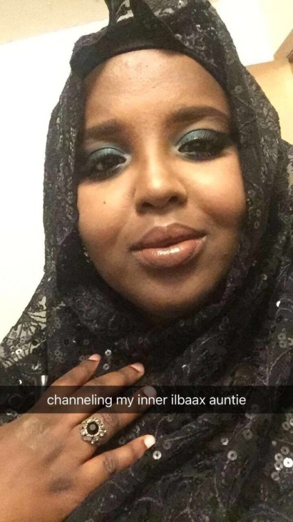 nuur-iyo-naxariis:nuur-iyo-naxariis:Leaked wedding photosI leak my own selfies and y'all still let t
