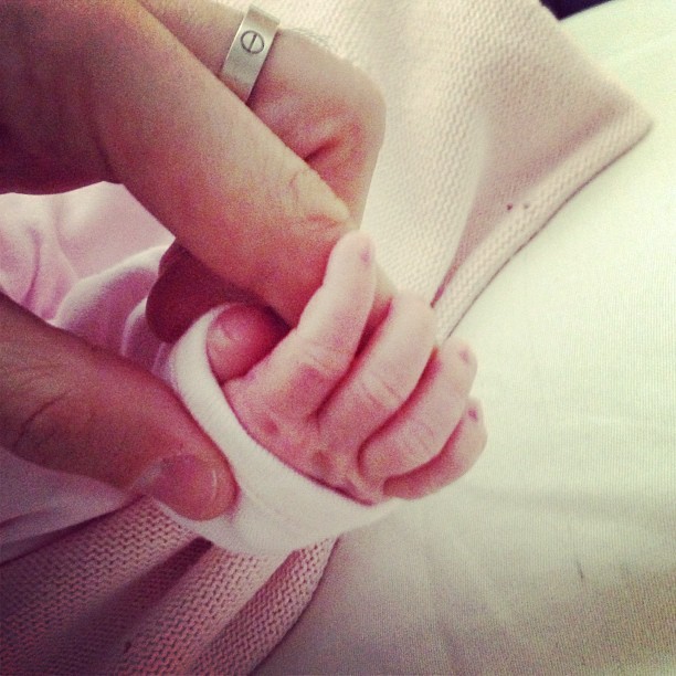 blaugr4na:  Welcome to the world, Lia Fabregas Semaan! 