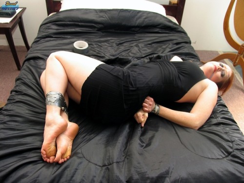 bondagehedgehog:  Julie Simone