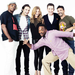 howlingsoldier:  Random Edit - 179~180/?   Anyone else notice how Mackie&rsquo;s hand is on Emily&rsquo;s boob?