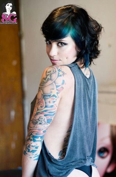 tattooedladiesmetal:  Smash