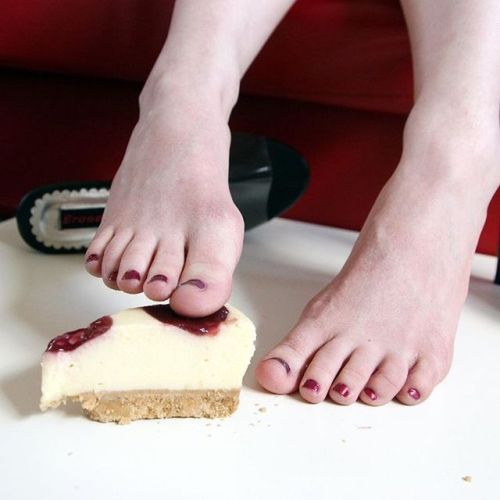 New contribution set is out at wp.me/p8Blgb-2E ! Rebecca size 3UK cheesecake squashing! :) #f