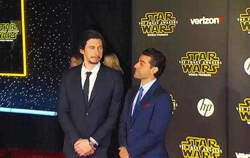 hardyness:Adam Driver and Oscar Isaac at the Star Wars The Force Awakens World Premiere Red Carpet  
