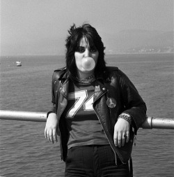 vaticanrust:Joan Jett on the Santa Monica