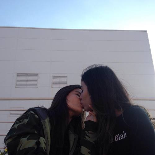 kiss gay