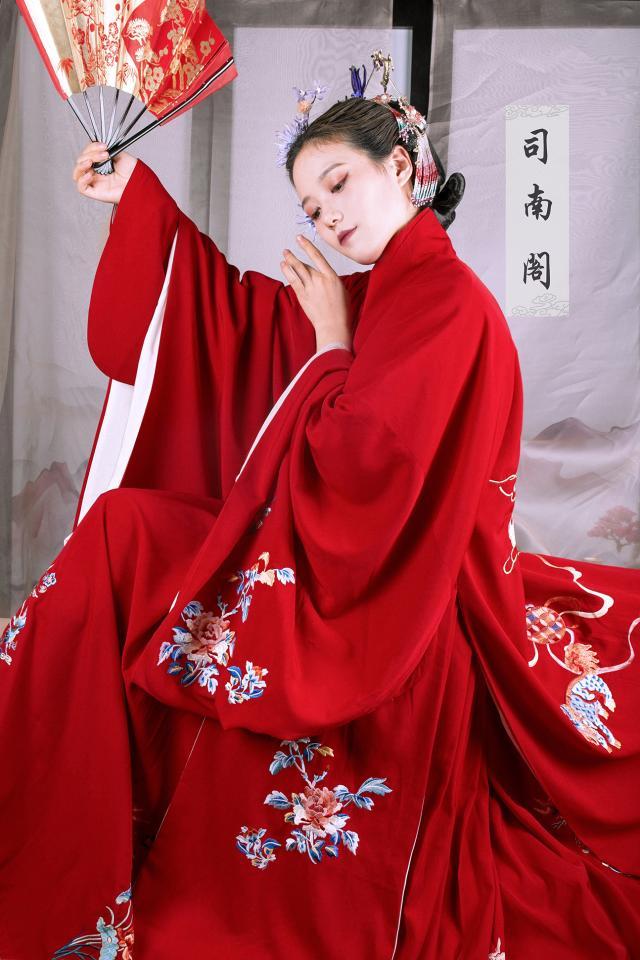 changan-moon:  Traditional Chinese hanfu by 司南阁