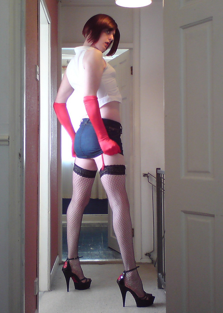 Sissy Helena's Dirty Girly Beauty