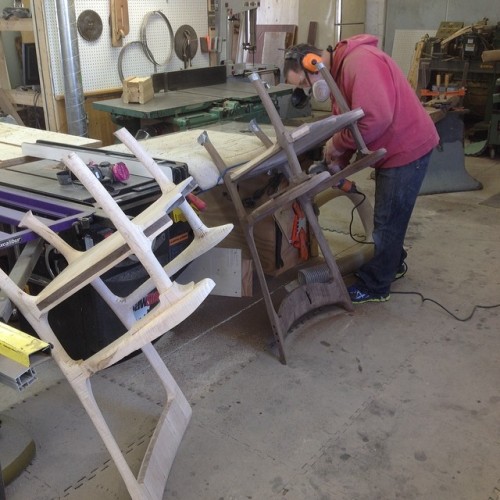 Carving the underside of the arms #wood #woodworking #chair #finewoodworking #woodshop #sawstop #cha