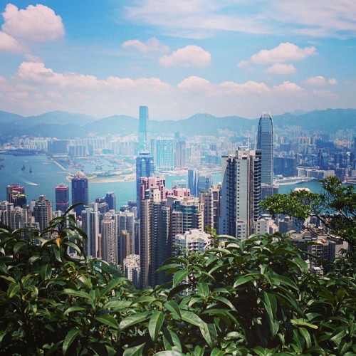 adore-hong-kong:  Photograph by bibsiiiii