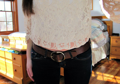 fallinq-star:i like this shirt ok