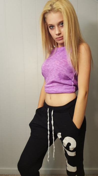 bigbuttbailey00:  oooopppssss!! my pussy just broke again!! sooooooooo sexy!!!! who is she??????