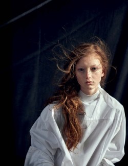 Thebeautymodel:“Natural Beauty” Sara Grace Wallerstedt By Peter Lindbergh For