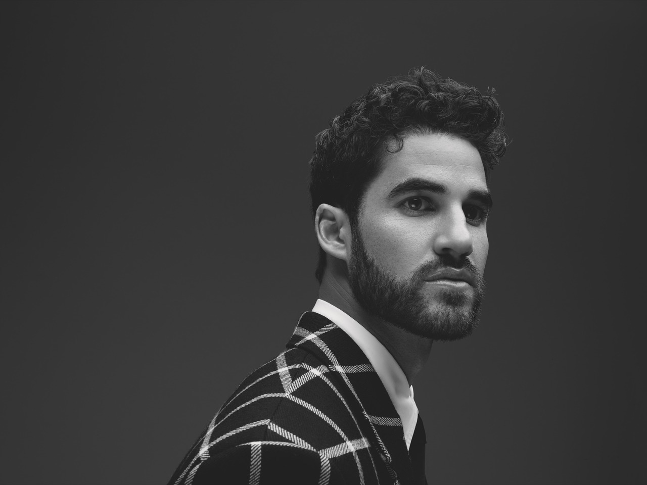 dc-warehouse:[UHQ] DARREN CRISS ON FANTASY, FAME AND THE FUTURE | Source
