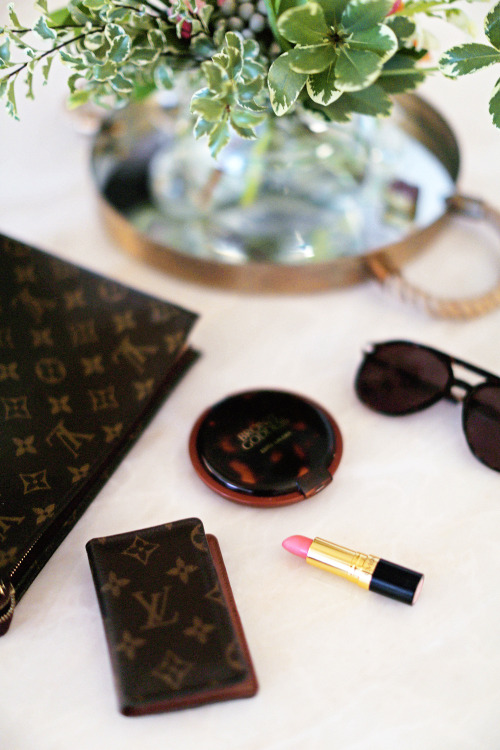 Louis Vuitton &amp; bronzer. 